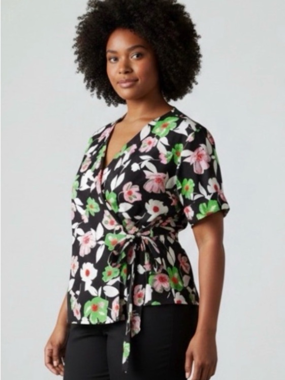 WHO WHAT WEAR Mock-Wrap Tie Front Blouse Short Sleeve Floral Print Pink/Black
